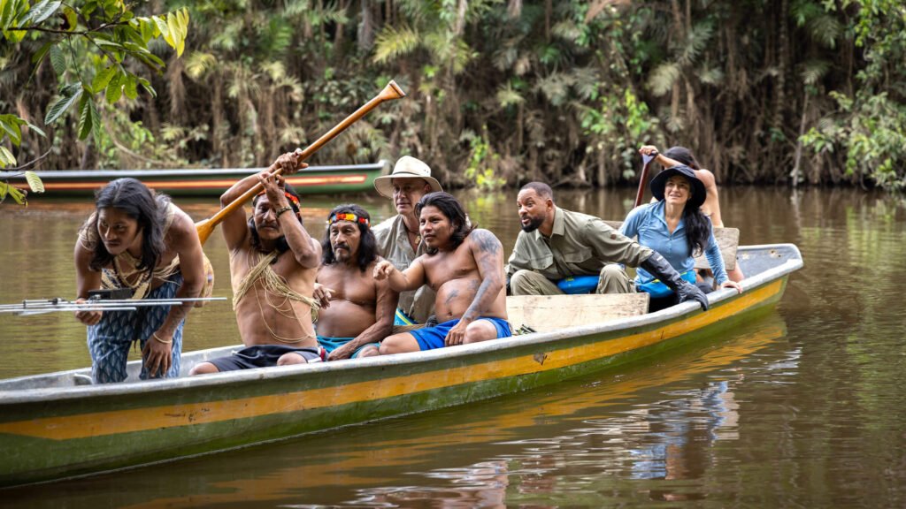 Will Smith junto a Bryan Fry y Carla Perez en el Amazonas. Imágenes de Pole to Pole (de Polo a Polo), documental de National Geographic.